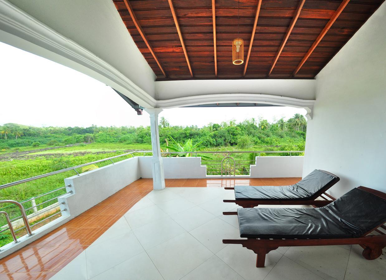 Falcon Villa Induruwa Kültér fotó
