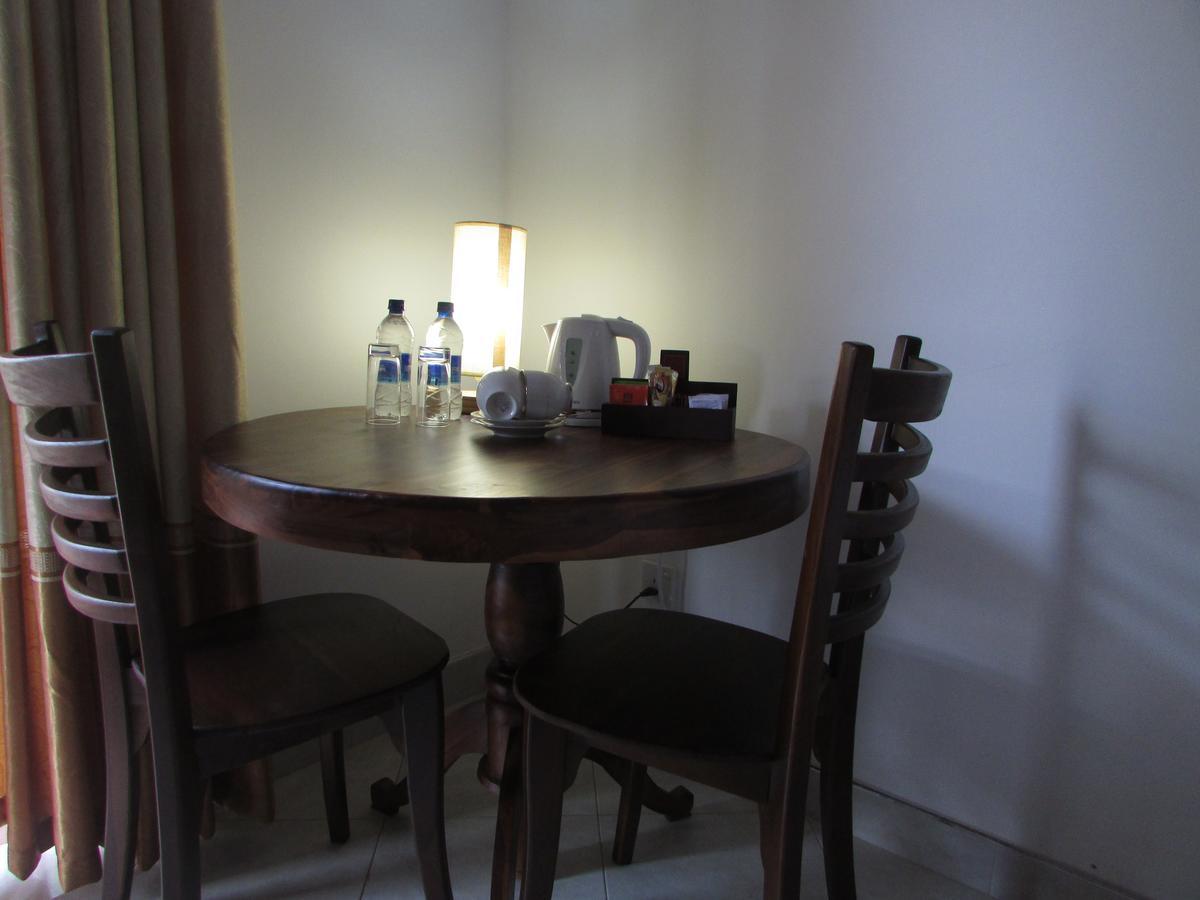Falcon Villa Induruwa Kültér fotó