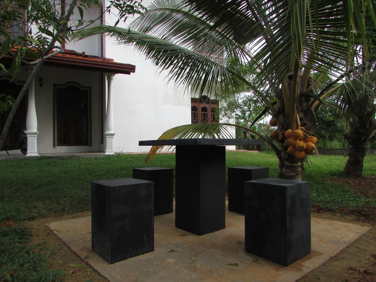 Falcon Villa Induruwa Kültér fotó